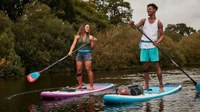 10 Helpful Stand Up Paddle Boarding Tips for Beginners