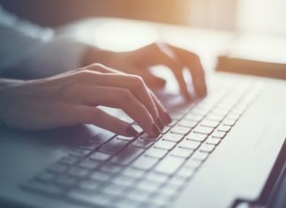 7 Benefits of Outsourcing IT Services Choose Business Software