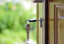 8 Essential Tips for Buying a Home