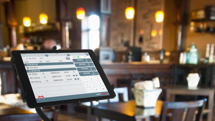 How Does the POS System Help Restaurant Employees?