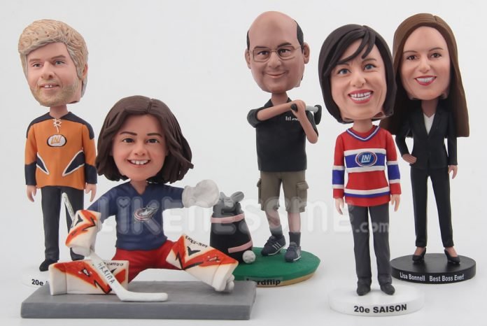 Customize a Perfect Bobbleheads for Her..!