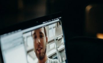 Difference Between Webinar and Webcast Webinar and Webcast