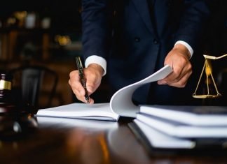 Benefits of Hiring Experienced Lawyers experienced lawyer