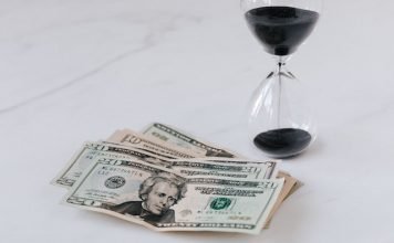 How IT Help Desk Saves Your Business Time and Money Business