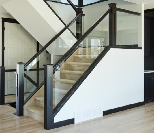 Why choose glass staircase parts? glass staircase parts