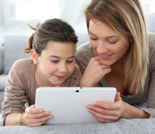 4 Ways to Keep Tabs on Your Child Keep tabs on your child