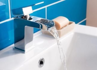 A Detailed Breakdown of the Differences Between Tap Water & Spring Water Tap Water & Spring Water