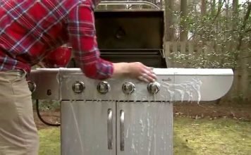 How to Clean the Ignitor on Your Gas Grill How to Clean the Ignitor on Your Gas Grill