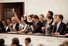 Why Do People Bid at Auctions People Bid at Auctions