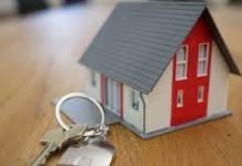 Houston Property Management: In-House vs. Outsourcing Property Management