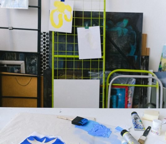 Screen Printing vs. DTG Printing: Which Method is Right for You?