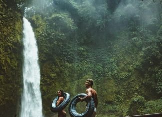 Exploring the Wonders of the Amazon Rainforest: A Guide to Sustainable Tours Amazon Rainforest