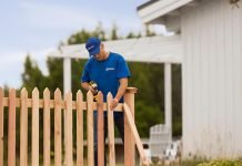 Fence Care and Maintenance in Tucson: A Handyman’s Expertise