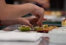 Eating Before, During, and After Competition: Fuelling Your Body for Optimal Performance Eating Before, During, and After Competition: Fuelling Your Body for Optimal Performance