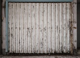 How Your Garage Door Business Can Create and Lead a High-Performing Team Garage Door