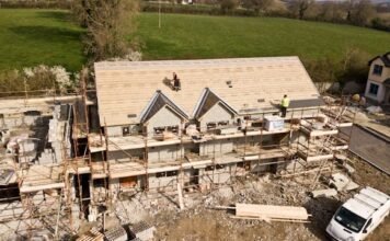 5 Roof Maintenance Tips by Edinburgh Contractors Roof Maintenance