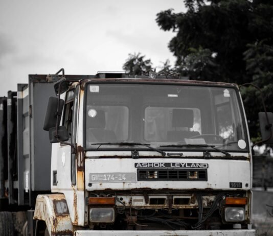 7 Crucial Questions To Ask Before Hiring A Truck Accident Lawyer Truck Accident Lawyer