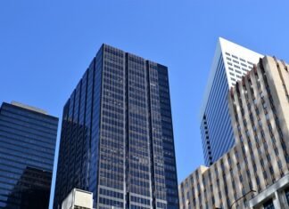 A Step-by-Step Guide to Commercial Real Estate Commercial Real Estate