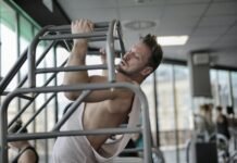 Essential Tips for Perfecting Your First Bar Muscle Up Muscle