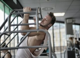 Essential Tips for Perfecting Your First Bar Muscle Up Muscle