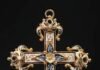 Symbolism and Style: Discover the Meaning Behind 9ct Gold Cross Pendants 9ct Gold Cross Pendants