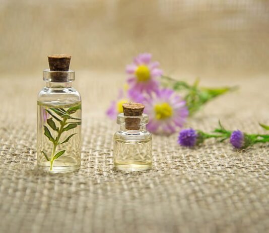 Embrace Nature: The Benefits of Using Organic Carrier Oils in Your Skincare Routine Organic Carrier Oils