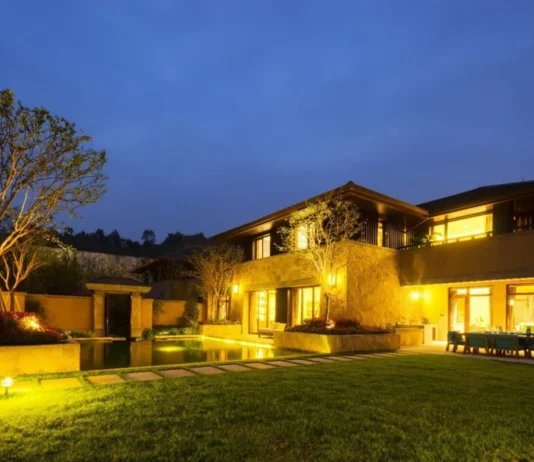 Lights at Night: A Short Guide to Keeping Your Home Well-Seen Lights at Night