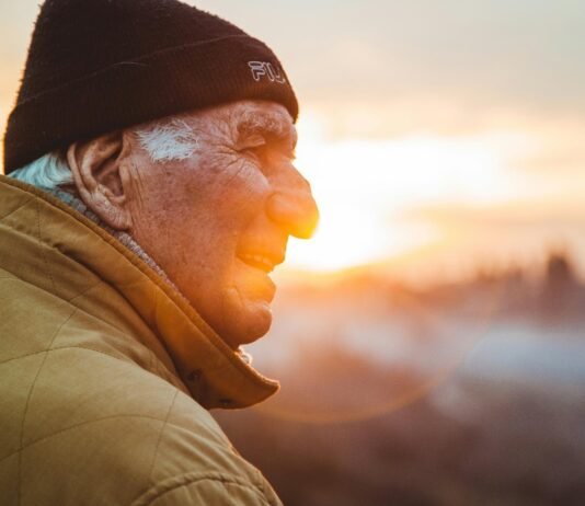 Comparing Symptoms and Progression of Alzheimer’s vs. Dementia Alzheimer’s vs. Dementia