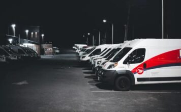 Must-Have Features in GPS Trackers and Dash Cams for Commercial Fleets GPS Trackers and Dash Cams