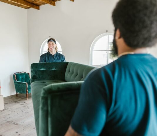 Hybrid Moving Options: Blending DIY and Professional Help for the Best of Both Worlds – Safe Ship Moving Services Hybrid Moving