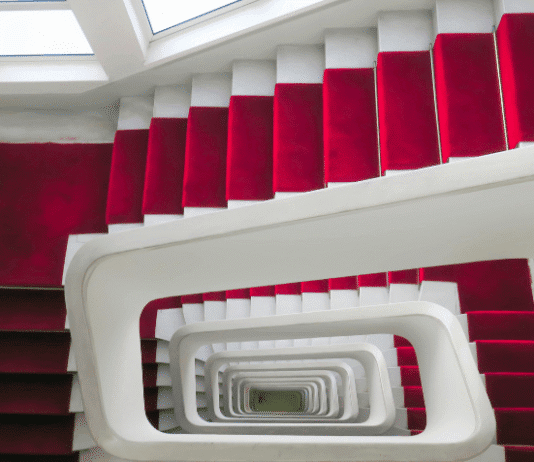 Choosing the Best Stair Runners for Wood Stairs: Patterns, Materials, and DIY Installation Tips stair runners for wood stairs